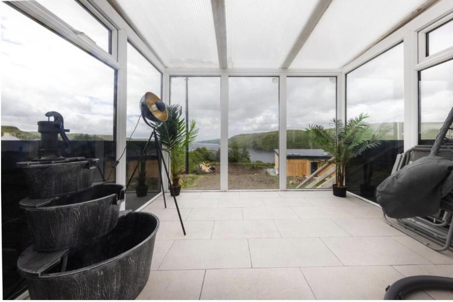 Luxury Cottage With Stunning Views Near Fairy Pools - School House 3 Carbost  Bagian luar foto