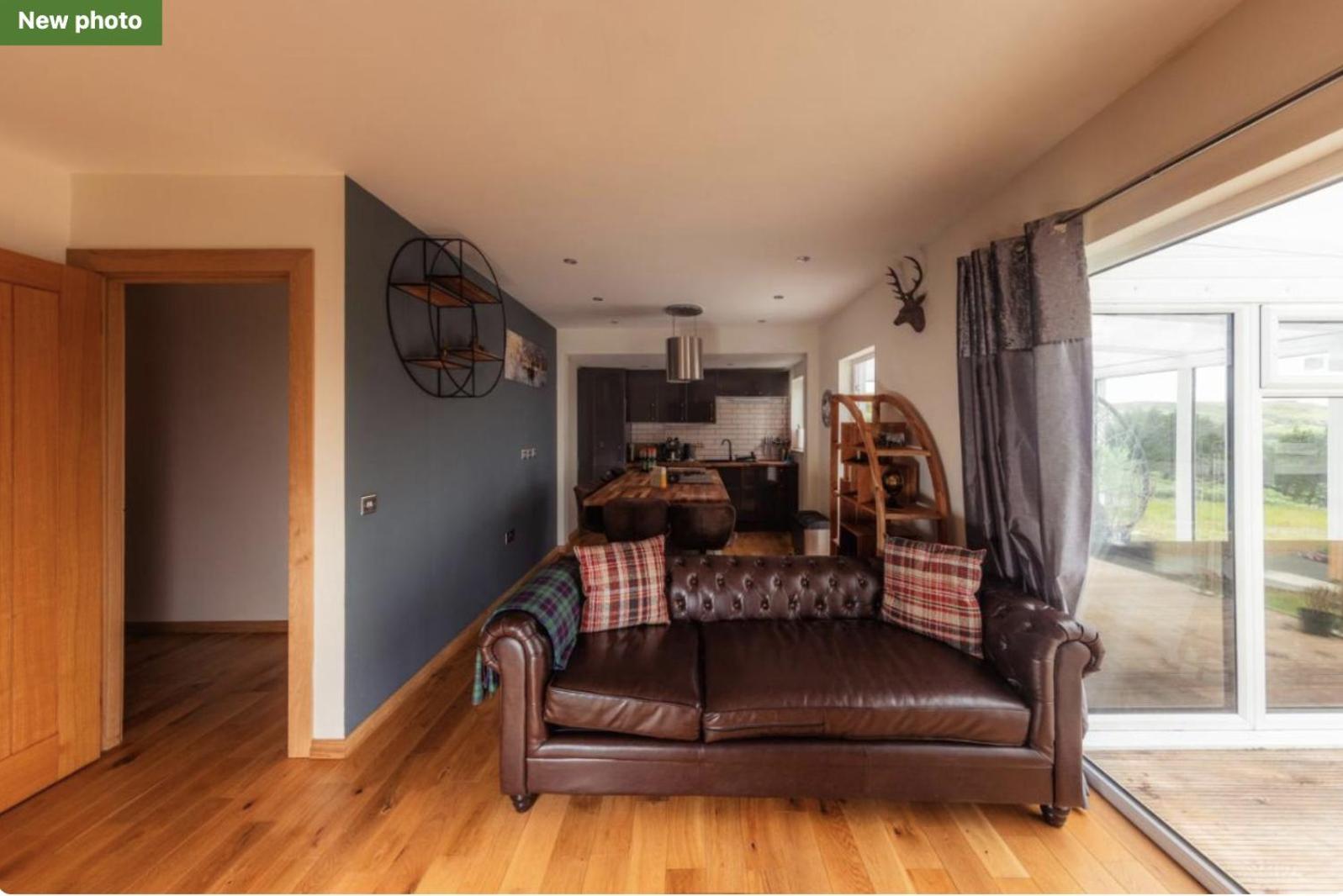 Luxury Cottage With Stunning Views Near Fairy Pools - School House 3 Carbost  Bagian luar foto