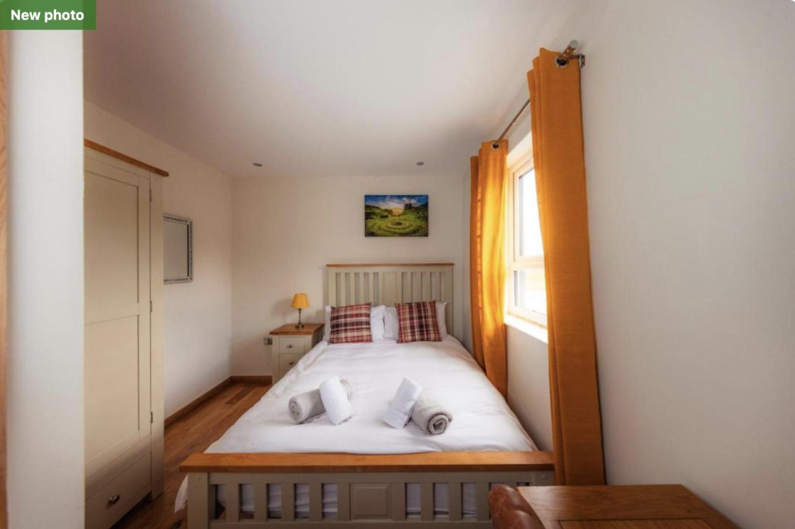 Luxury Cottage With Stunning Views Near Fairy Pools - School House 3 Carbost  Bagian luar foto